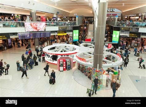 gatwick airport shops south terminal.